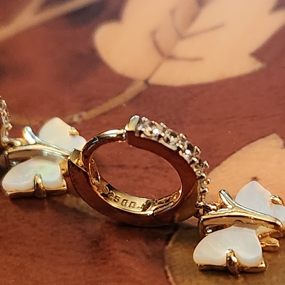 JTV Mother Of Pearl Zircon Gold Over Sterling Butterfly Earrings - Picture 6 of 7